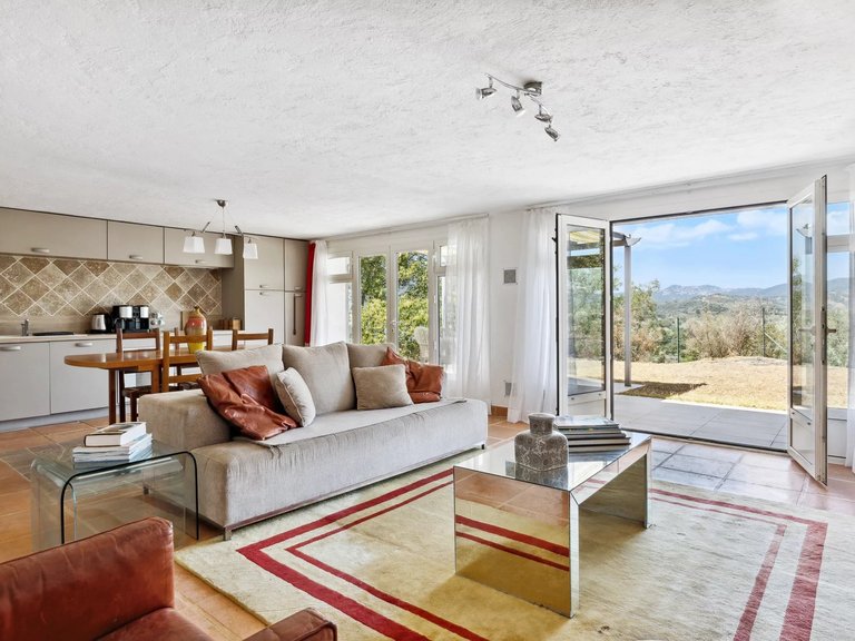 Villa for Sale in Mandelieu La Napoule, Cannes Area 8