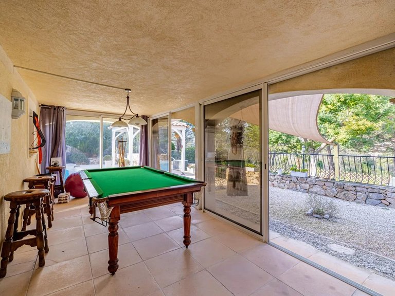Villa for Sale in Mandelieu La Napoule, Cannes Area 3