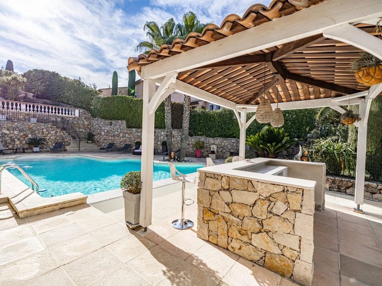 Villa for Sale in Mandelieu La Napoule, Cannes Area 5