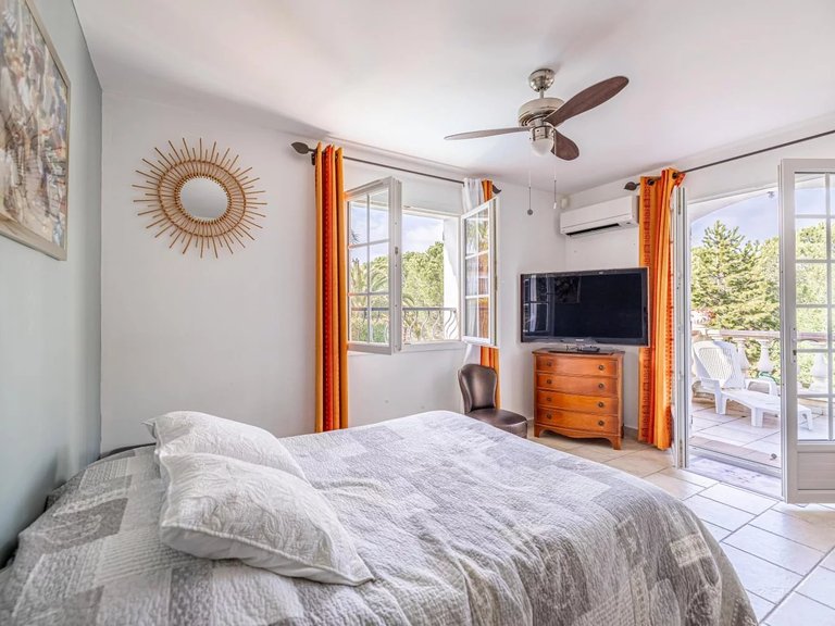 Villa for Sale in Mandelieu La Napoule, Cannes Area 10