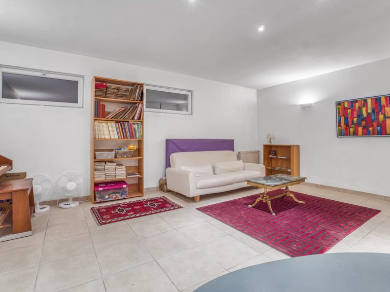 Villa for Sale in Mandelieu La Napoule, Cannes Area 8