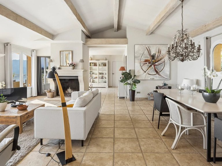 Villa for Sale in Theoule Sur Mer, Cannes Area 4