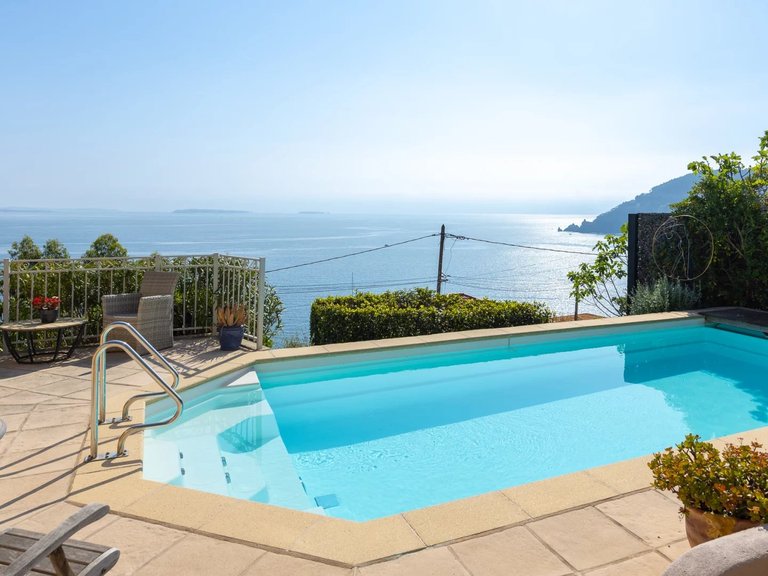 Villa for Sale in Theoule Sur Mer, Cannes Area 7