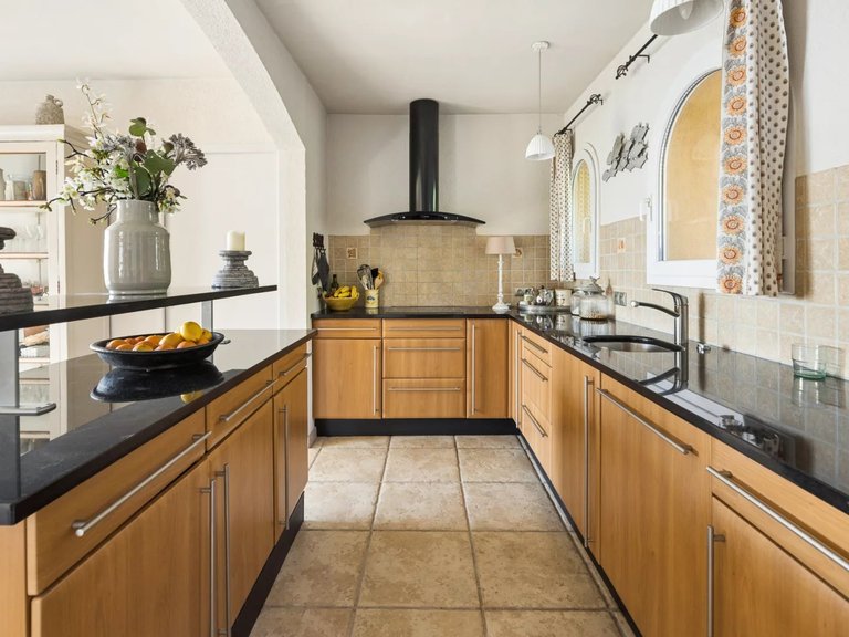 Villa for Sale in Theoule Sur Mer, Cannes Area 8