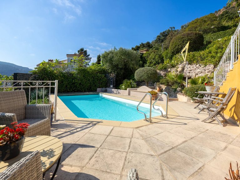 Villa for Sale in Theoule Sur Mer, Cannes Area 10