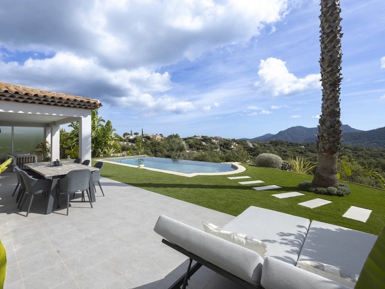 Villa for Sale in Mandelieu La Napoule, Cannes Area 4