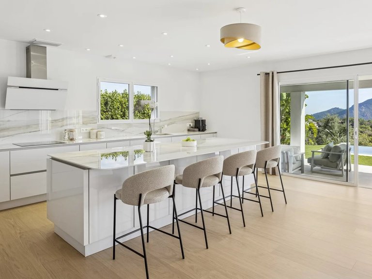 Villa for Sale in Mandelieu La Napoule, Cannes Area 6