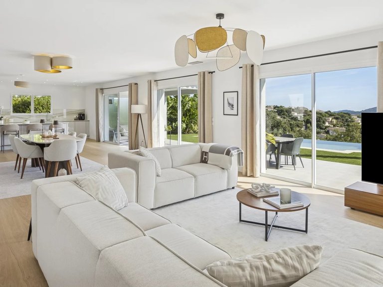 Villa for Sale in Mandelieu La Napoule, Cannes Area 7