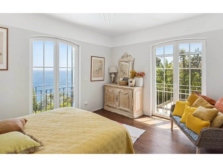 Villa for Sale in Theoule Sur Mer, Cannes Area 8