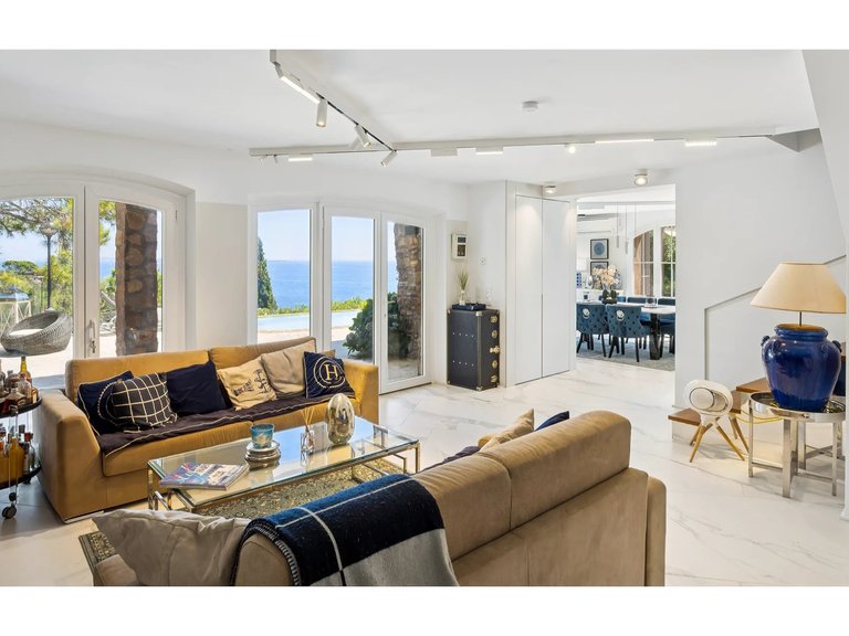 Villa for Sale in Theoule Sur Mer, Cannes Area 5