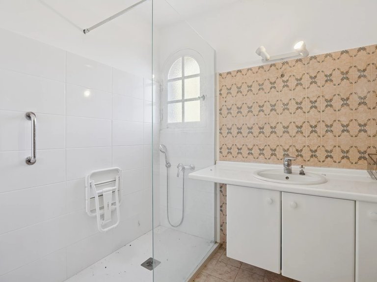 Villa for Sale in Mandelieu La Napoule, Cannes Area 6