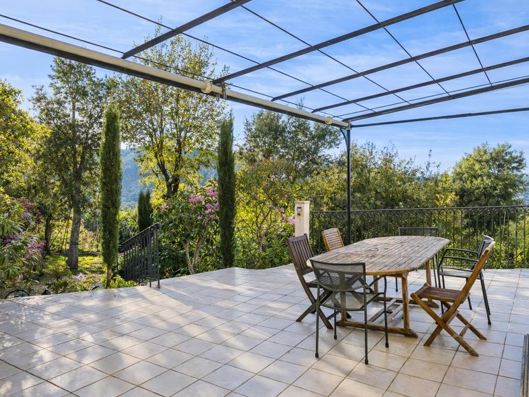 Villa for Sale in Mandelieu La Napoule, Cannes Area 2