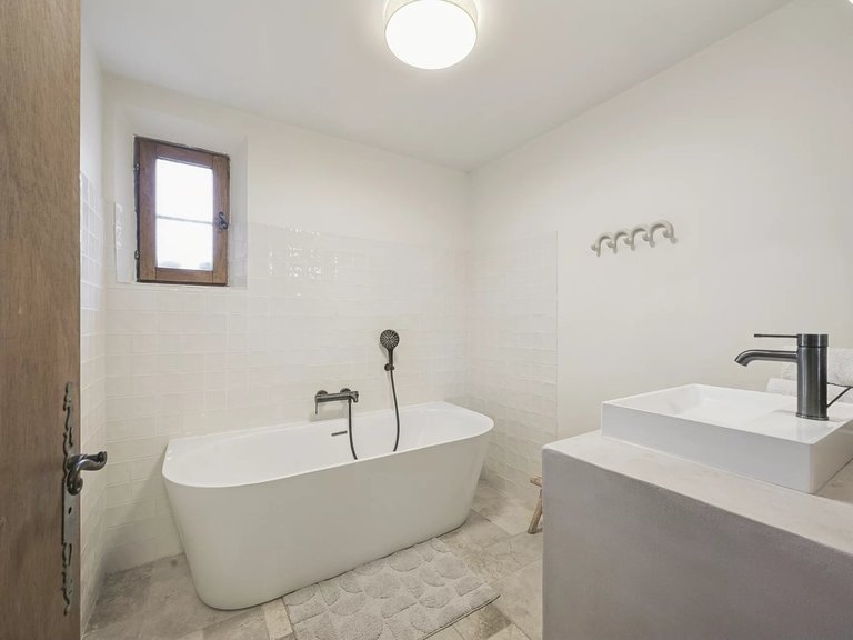 Villa for Sale in Mandelieu La Napoule, Cannes Area 8