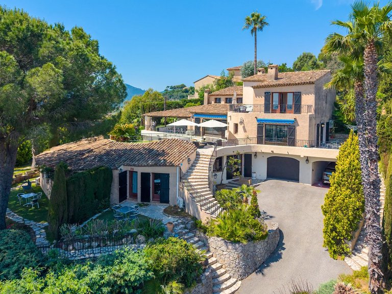 Villa for Sale in Mandelieu La Napoule, Cannes Area 10