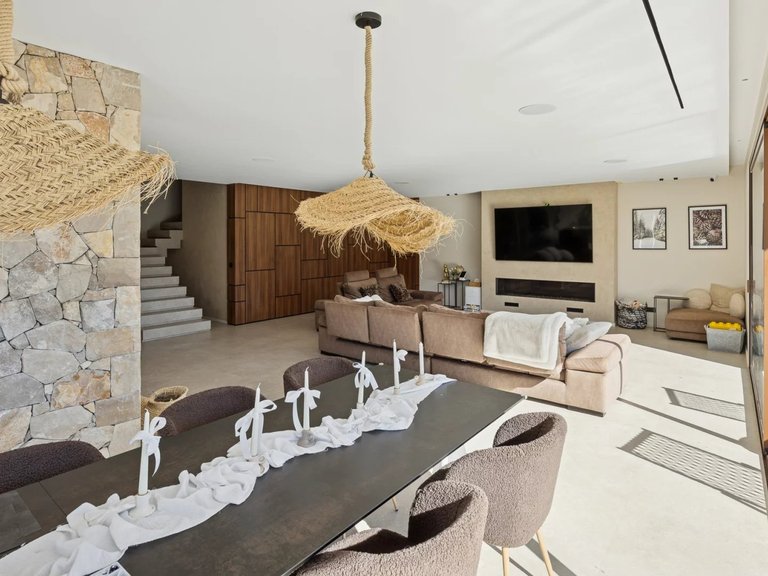 Villa for Sale in Mandelieu La Napoule, Cannes Area 7
