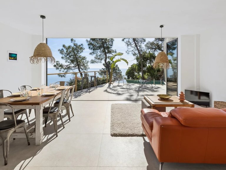 Villa for Sale in Theoule Sur Mer, Cannes Area 2