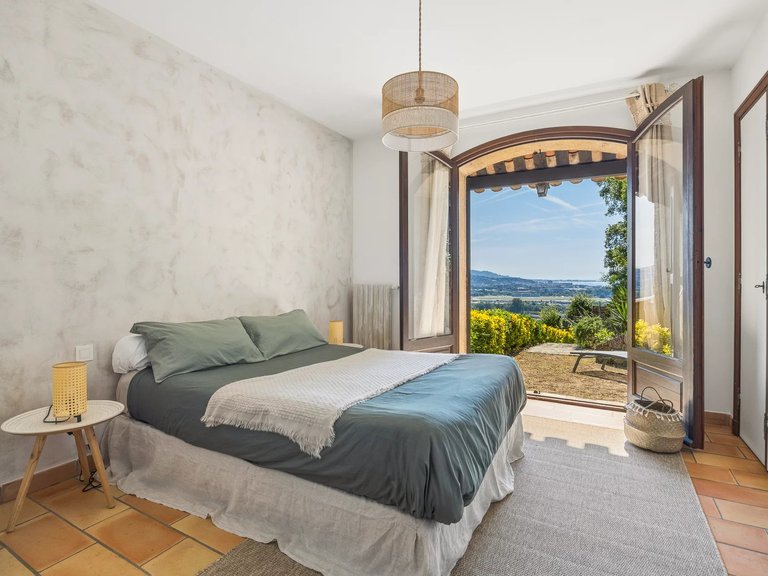 Villa for Sale in Mandelieu La Napoule, Cannes Area 8