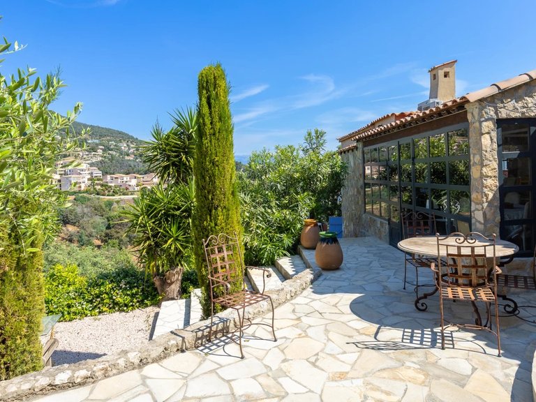 Villa for Sale in Mandelieu La Napoule, Cannes Area 11