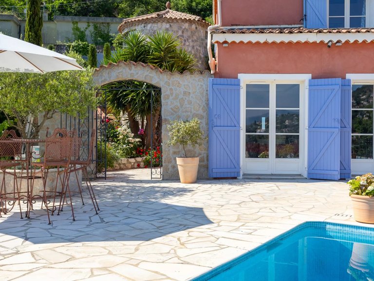 Villa for Sale in Mandelieu La Napoule, Cannes Area 5