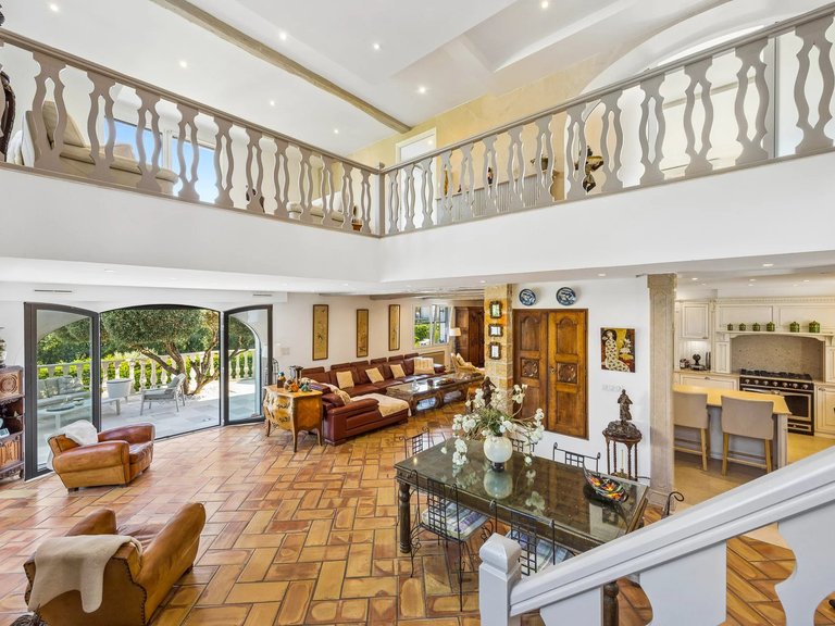Villa for Sale in Mandelieu La Napoule, Cannes Area 4