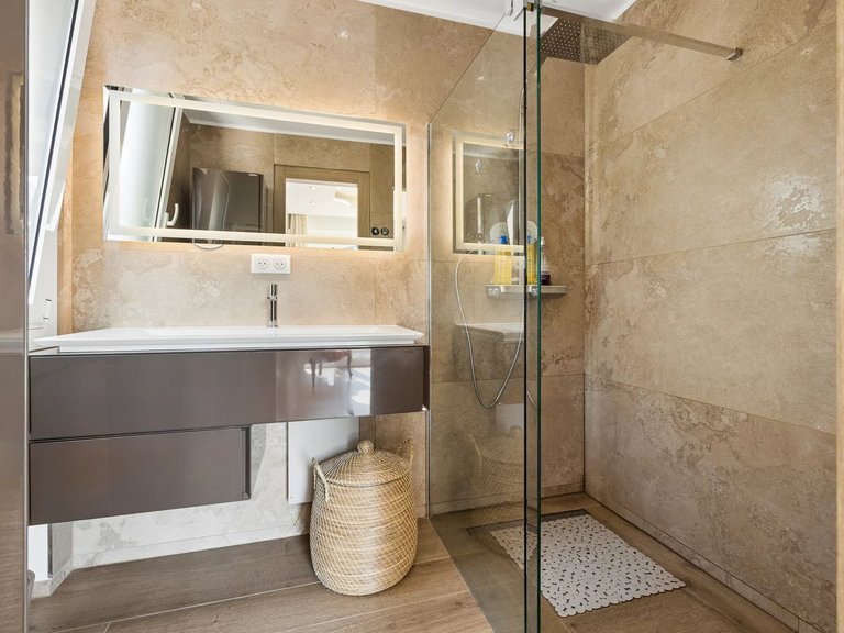 Villa for Sale in Mandelieu La Napoule, Cannes Area 9