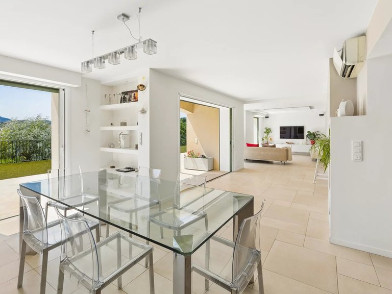 Villa for Sale in Mandelieu La Napoule, Cannes Area 5