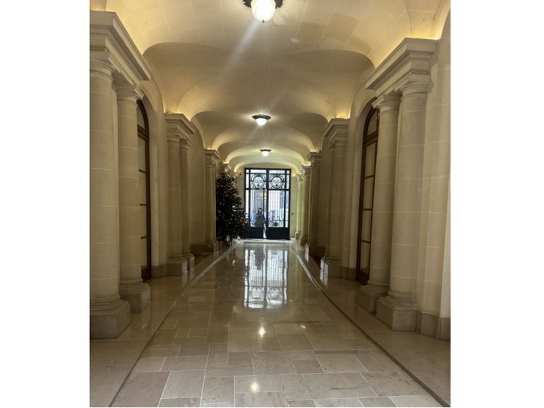 Apartment for Sale in 17th (monceau - Batignolles -ternes), Monceau - Montmartre (9th,17th, 18th) 8