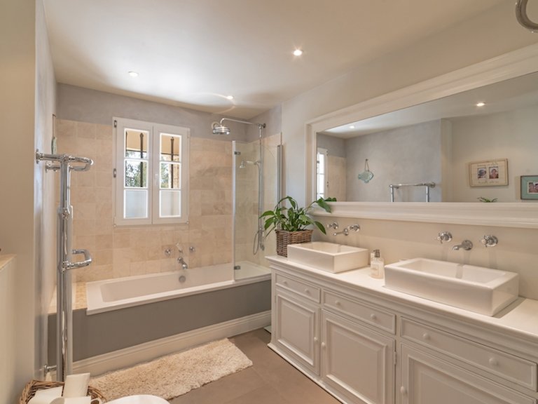 Villa for Sale in Roquefort Les Pins, Mougins, Valbonne, Grasse Area 18