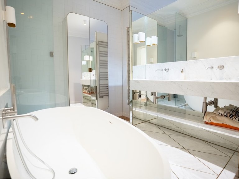 Apartment for Sale in 8th (golden Triangle - Parc Monceau), Golden Triangle - Trocadéro (8th - 16th) 7