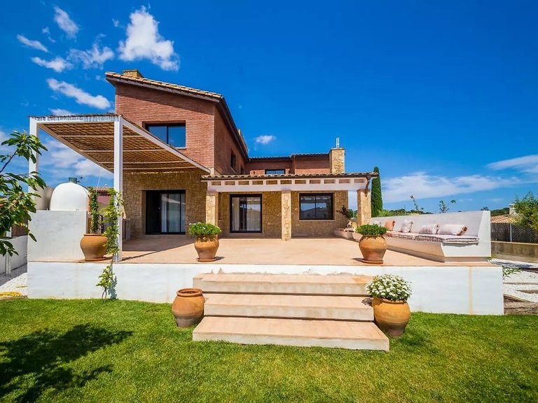 Villa for Sale in Vall-llobrega, Costa Brava 6