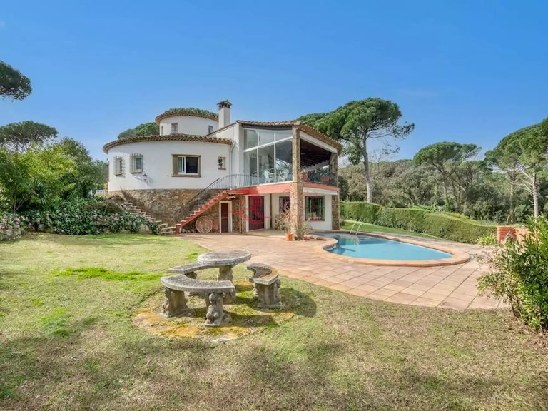 Villa for Sale in Santa Cristina D'aro, Costa Brava 2
