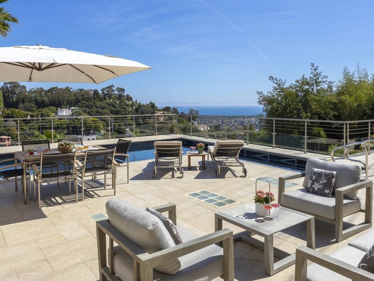 Villa for Sale in Mandelieu La Napoule, Cannes Area 3