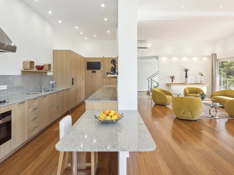Villa for Sale in Mandelieu La Napoule, Cannes Area 1