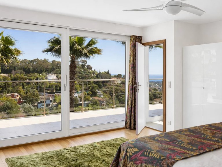 Villa for Sale in Mandelieu La Napoule, Cannes Area 8