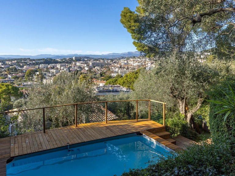 Villa for Sale in Cannes, Cannes Area 14