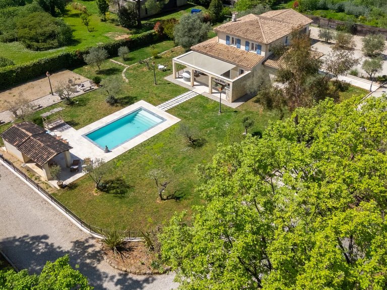 Villa for Sale in Mouans Sartoux, Mougins, Valbonne, Grasse Area 1