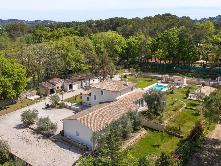 Villa for Sale in Mouans Sartoux, Mougins, Valbonne, Grasse Area 2