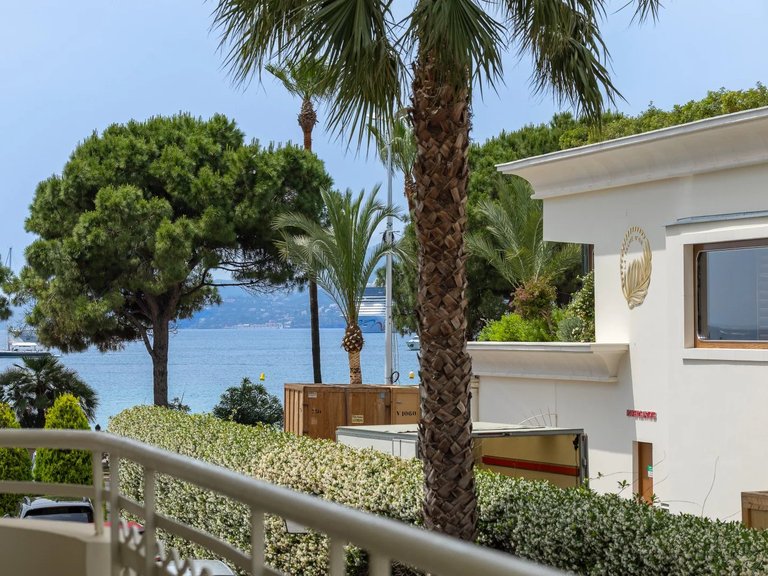 Apartment for Sale in Cannes, Cannes Area 2