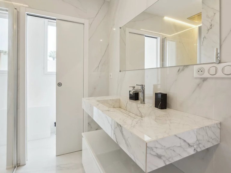Apartment for Sale in Cannes, Cannes Area 8