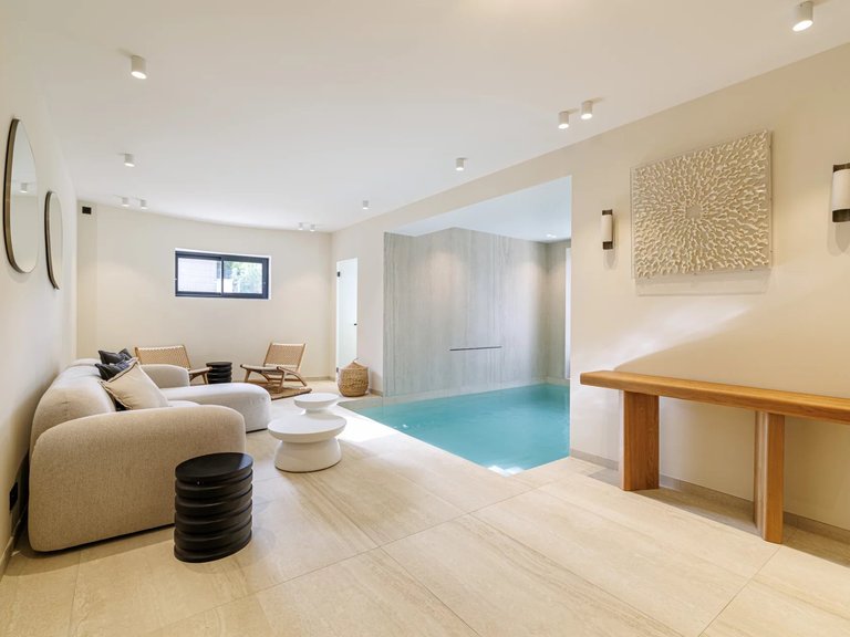 Villa for Sale in Le Cannet, Cannes Area 8