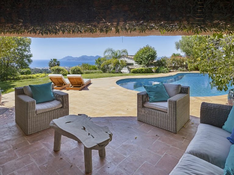 Villa for Sale in Cannes, Cannes Area 11