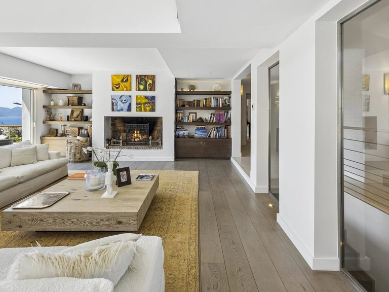 Villa for Sale in Cannes, Cannes Area 2