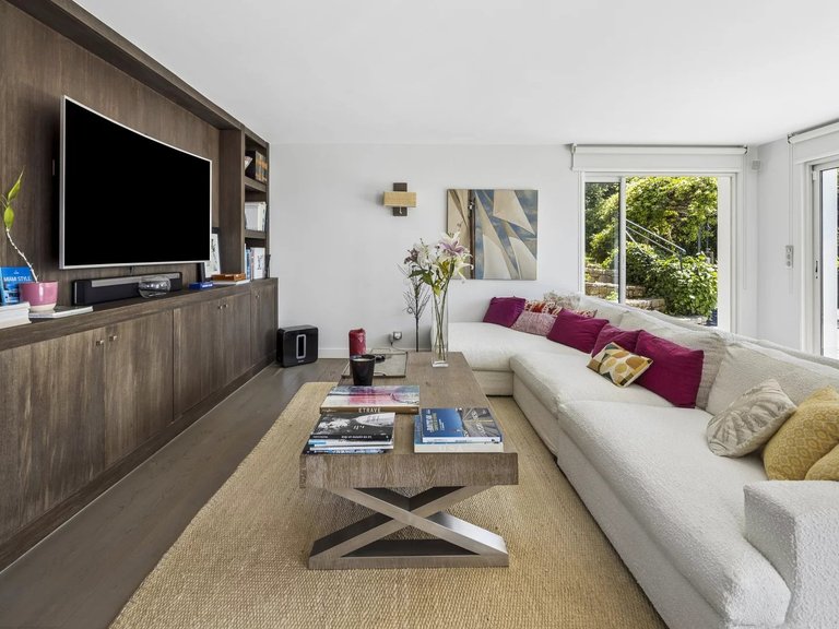 Villa for Sale in Cannes, Cannes Area 3