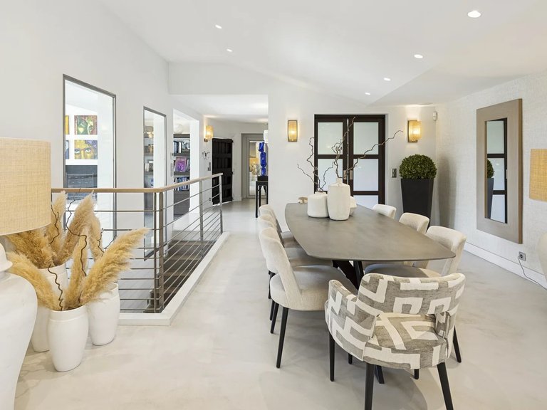 Villa for Sale in Cannes, Cannes Area 4