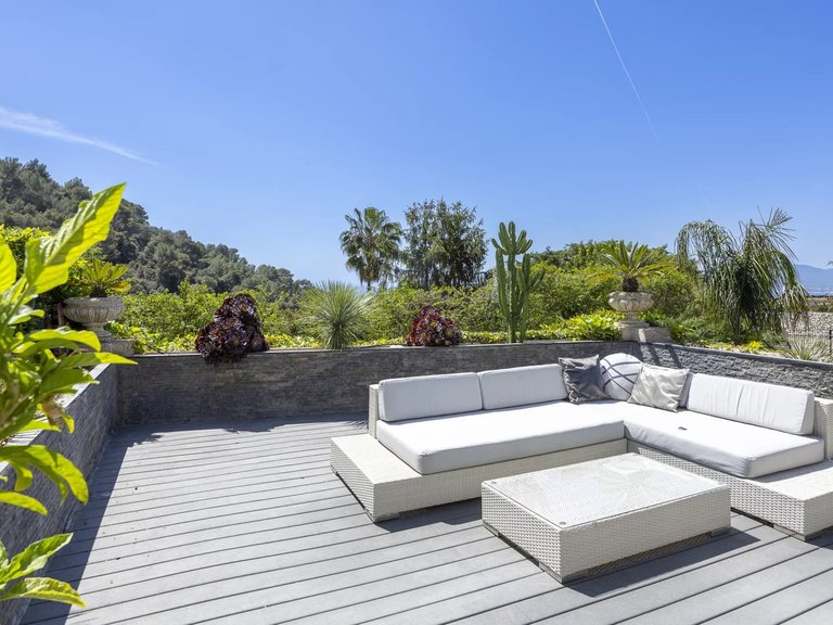 Villa for Sale in Cannes, Cannes Area 7