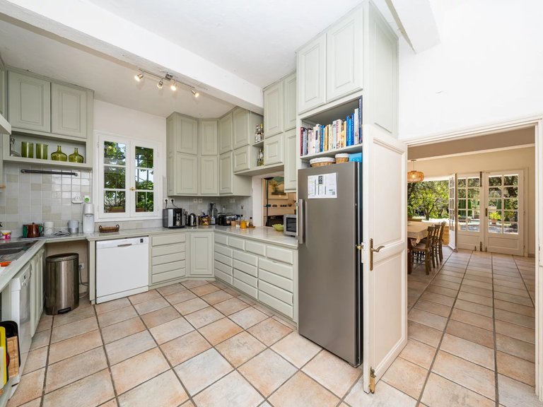 Villa for Sale in Opio, Mougins, Valbonne, Grasse Area 2