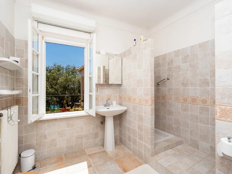 Villa for Sale in Opio, Mougins, Valbonne, Grasse Area 14