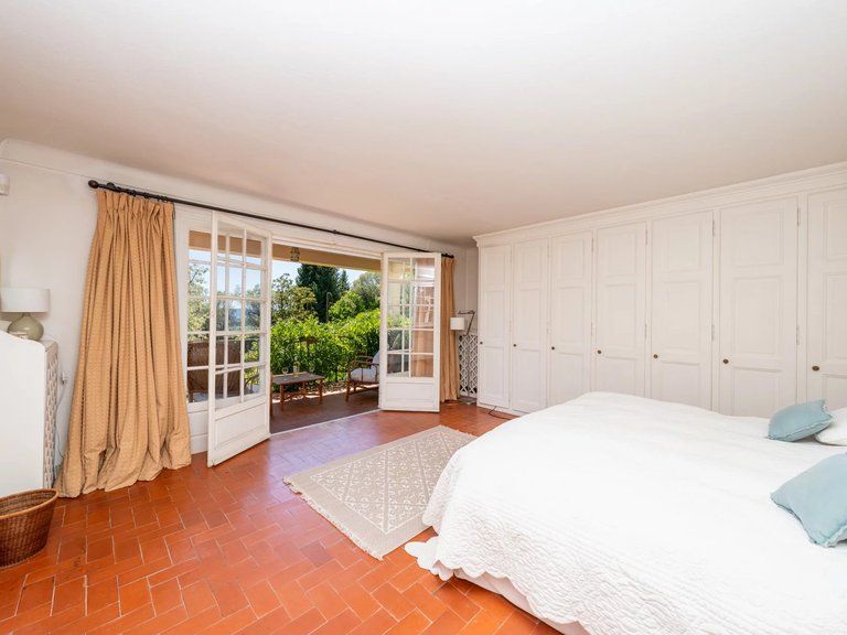 Villa for Sale in Opio, Mougins, Valbonne, Grasse Area 16
