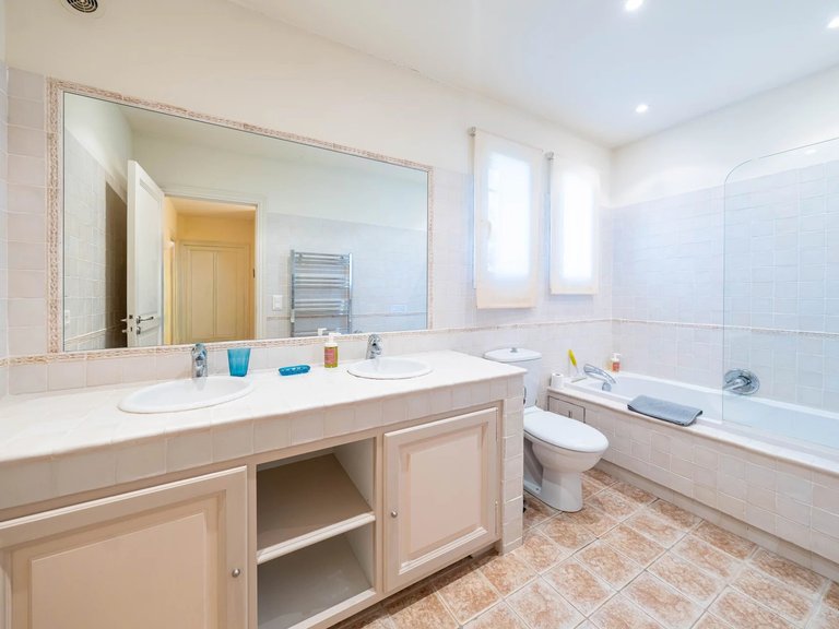 Villa for Sale in Tourrettes Sur Loup, Vence, St. Paul Area 15