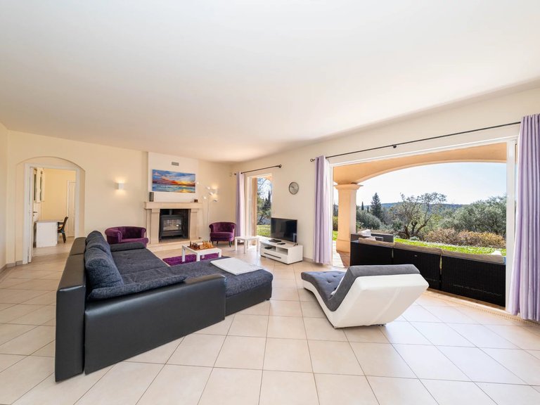 Villa for Sale in Tourrettes Sur Loup, Vence, St. Paul Area 4